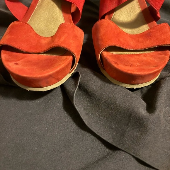 Mephisto Red Sandals Comfortable Stylish Design wedges - Picture 3 of 3